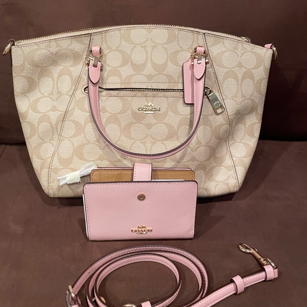 Coach purse with wallet